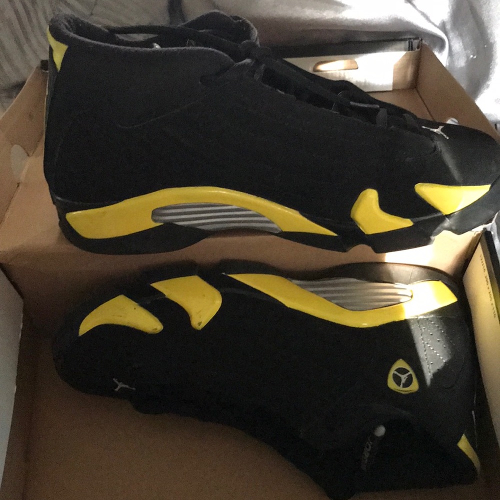 Black and yellow 14s